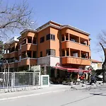 Luxury Apartment Ela