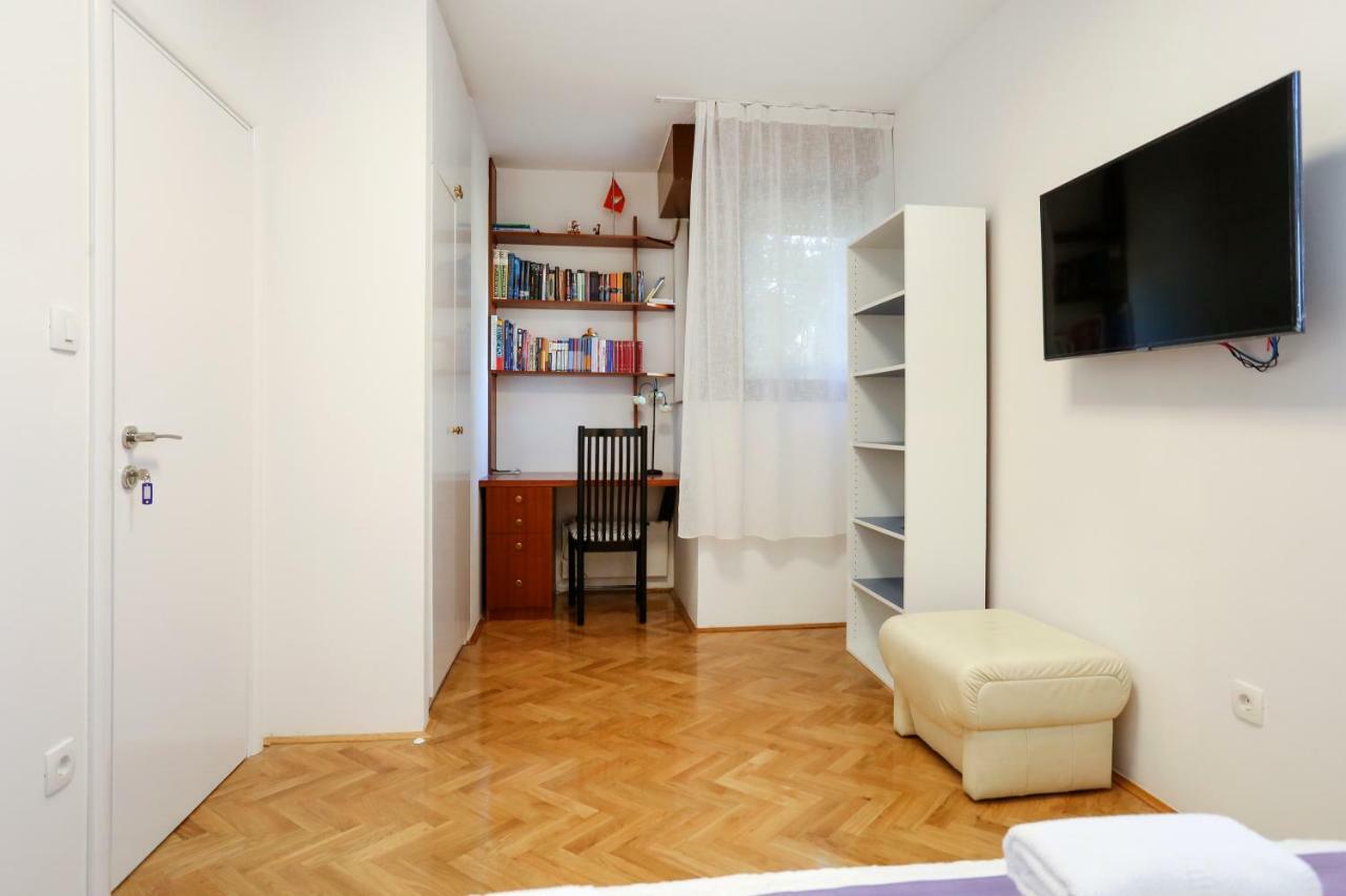 Luxury Apartment Ela